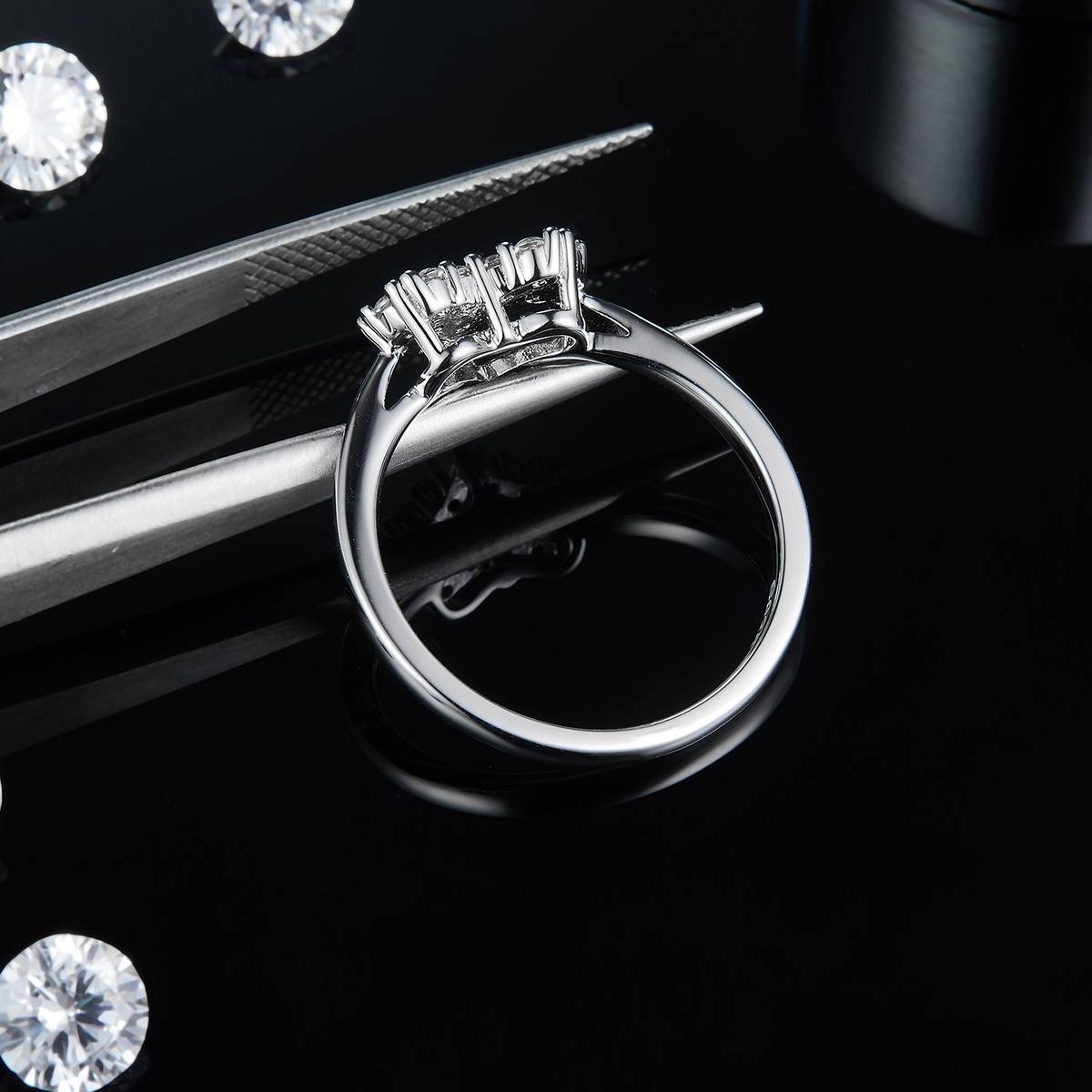 At first sight, I fell in love with S925 silver plated platinum Moissanite 33 points D-grade